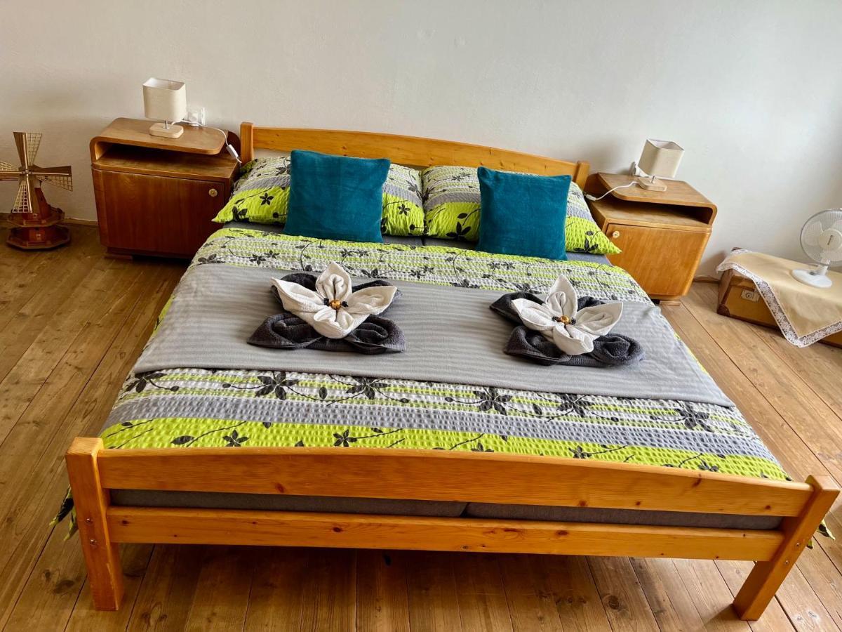 Slunny Byt S Krasnym Vyhledem Apartment Nové Město nad Metují Екстериор снимка
